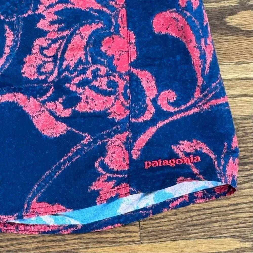 Patagonia Wavefarer Board Shorts. Unlined. Size 36. Blue/Red.